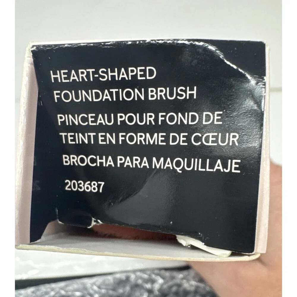 MARY KAY HEART-SHAPED FOUNDATION BRUSH 203687 + Mirror Case with Bag NEW